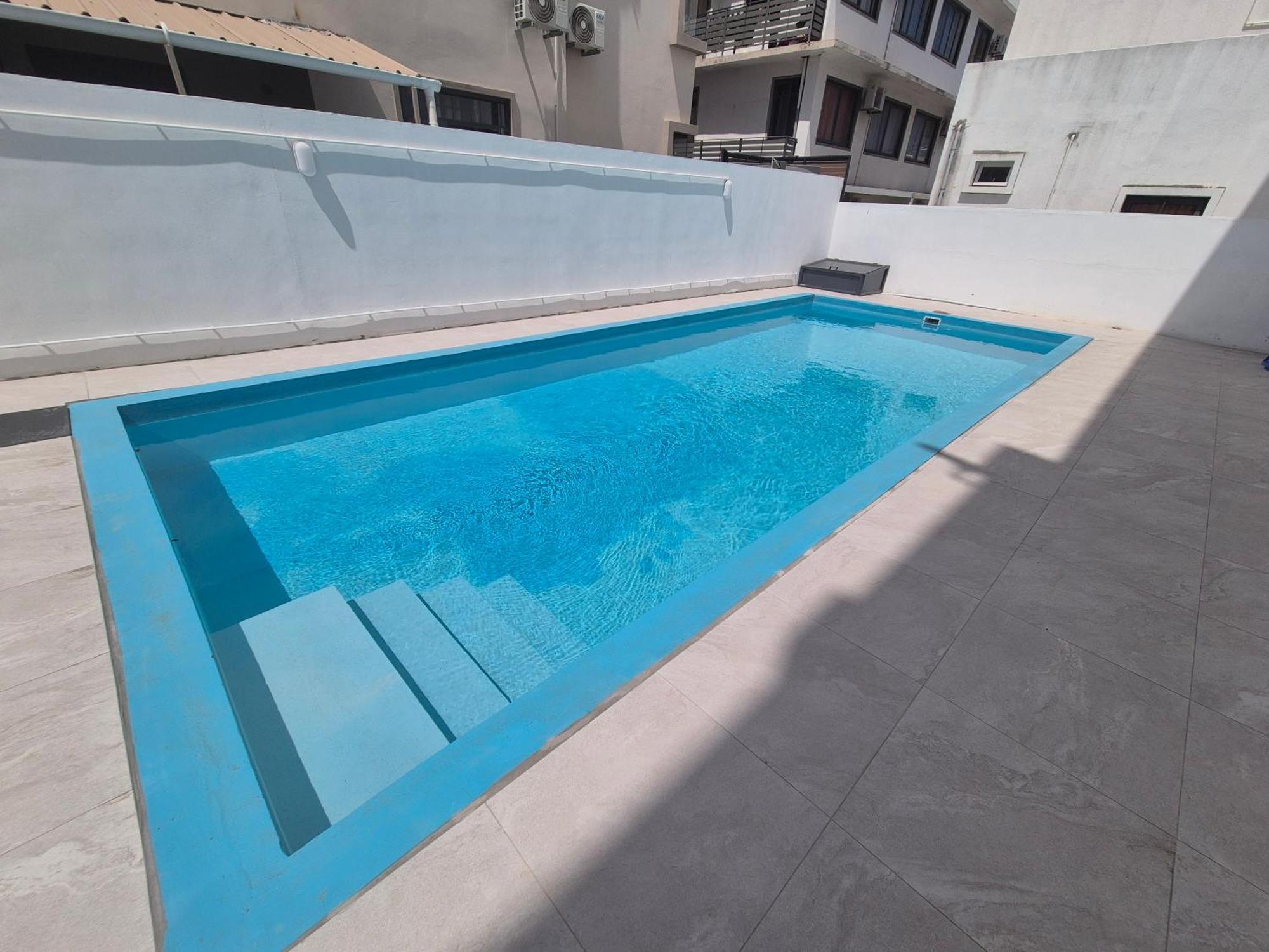 Skyview Apartment- Rooftop Penthouse With Sunset & Sea Views Flic-en-Flacq Esterno foto